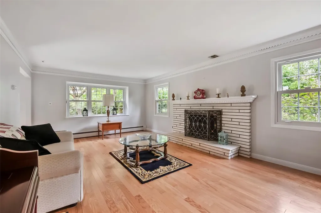 39 Sycamore Circle Stony Brook NY 11790