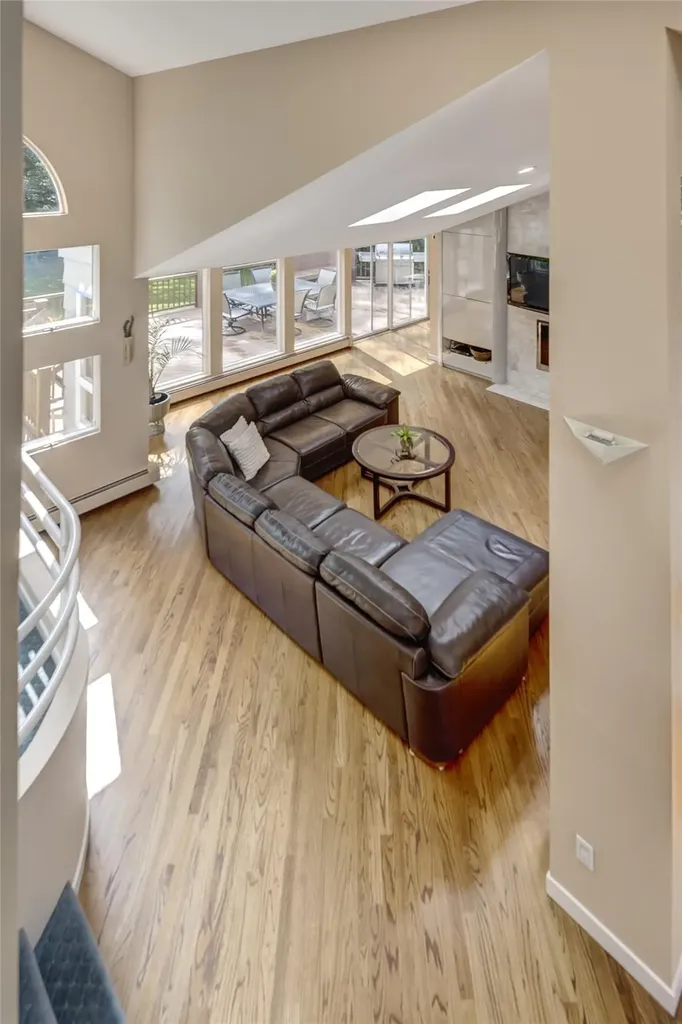 64 Highland Avenue Roslyn NY 11576
