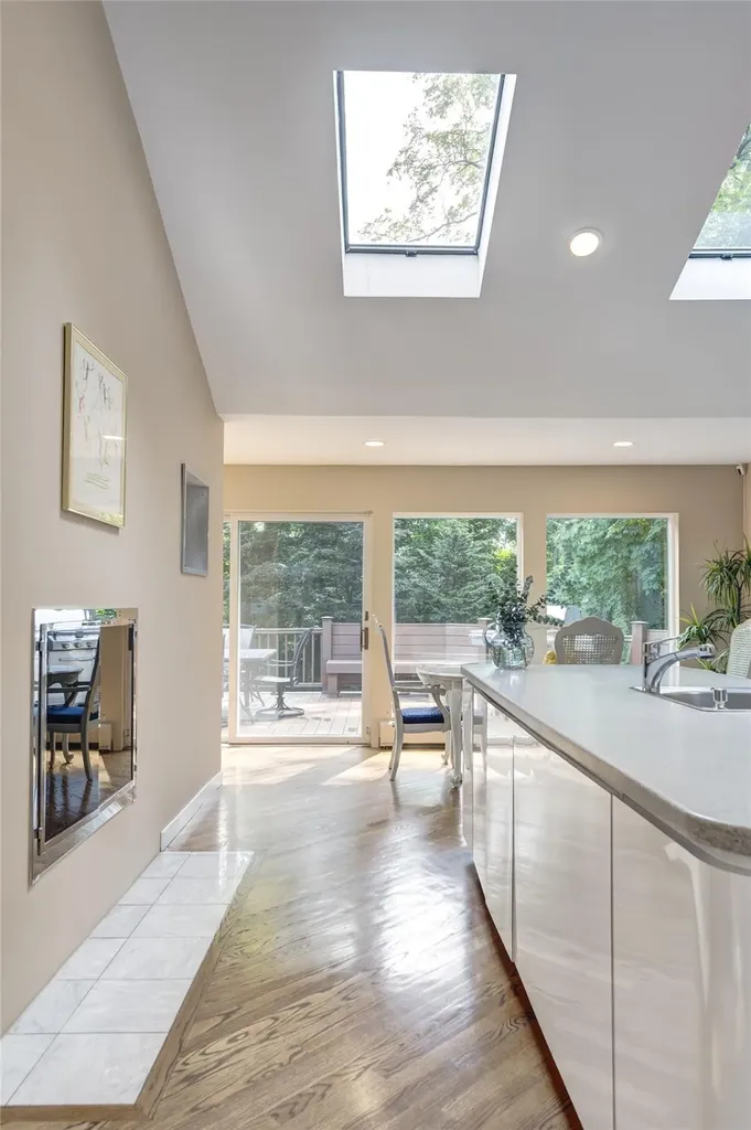 64 Highland Avenue Roslyn NY 11576