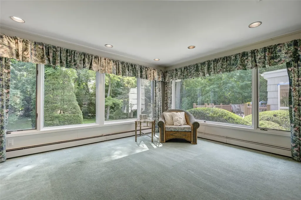 64 Highland Avenue Roslyn NY 11576