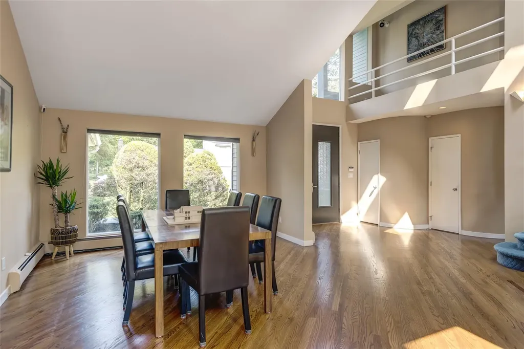 64 Highland Avenue Roslyn NY 11576
