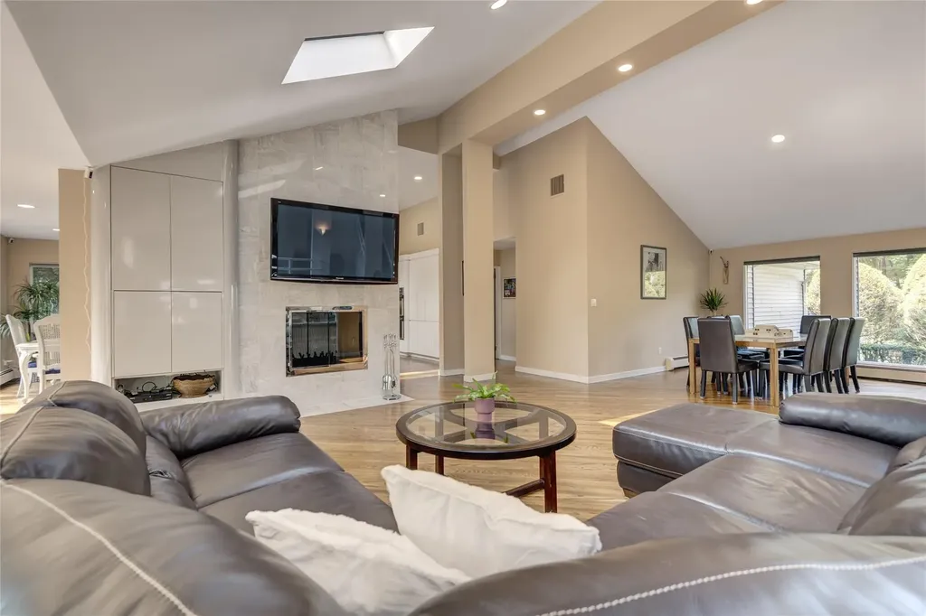 64 Highland Avenue Roslyn NY 11576