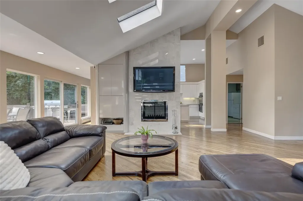 64 Highland Avenue Roslyn NY 11576