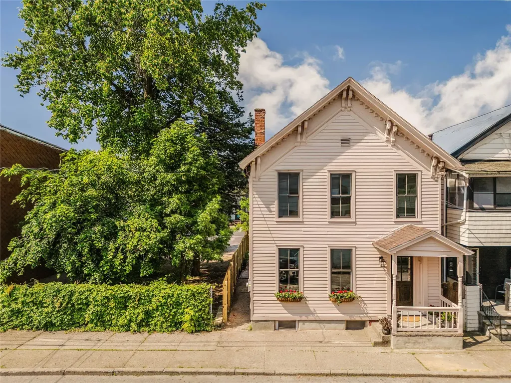 225 Robinson Street Hudson NY 12534