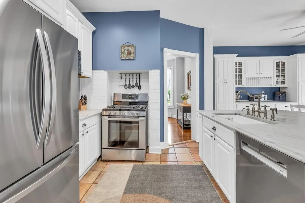 33 Nelson Avenue Blue Point NY 11715