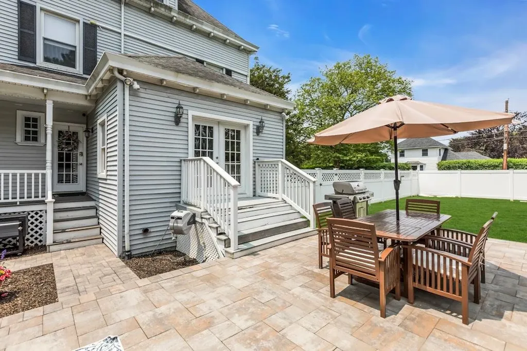 33 Nelson Avenue Blue Point NY 11715
