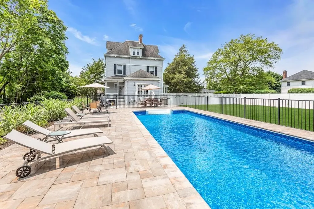 33 Nelson Avenue Blue Point NY 11715