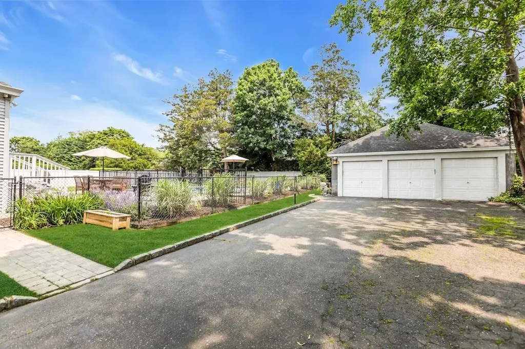 33 Nelson Avenue Blue Point NY 11715