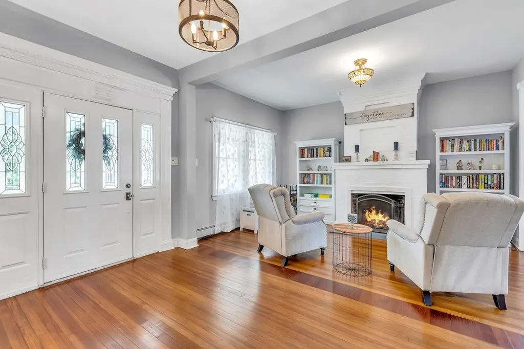 33 Nelson Avenue Blue Point NY 11715