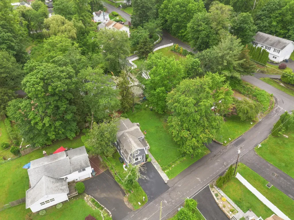 322 Birch Road Mahopac NY 10541