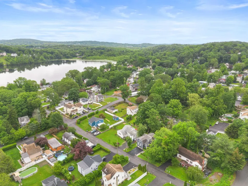 322 Birch Road Mahopac NY 10541