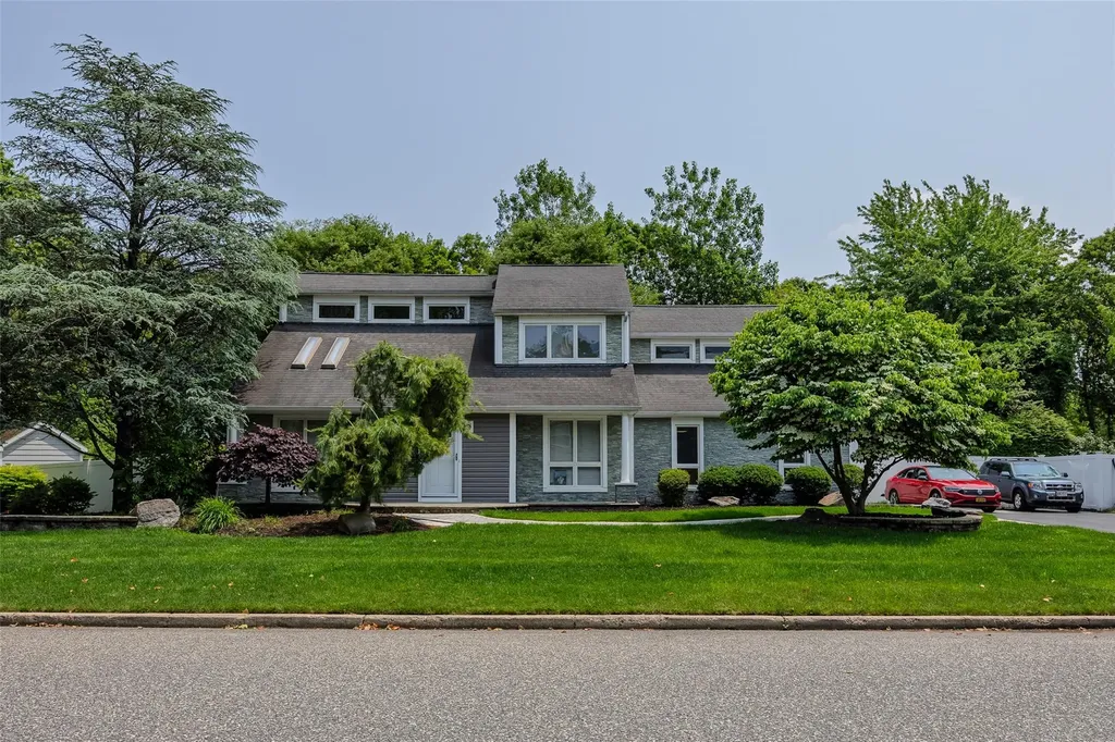 335 Parkside Avenue Miller Place NY 11764