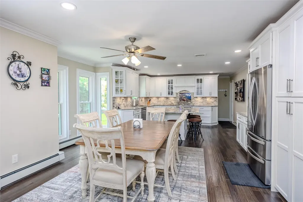 335 Parkside Avenue Miller Place NY 11764