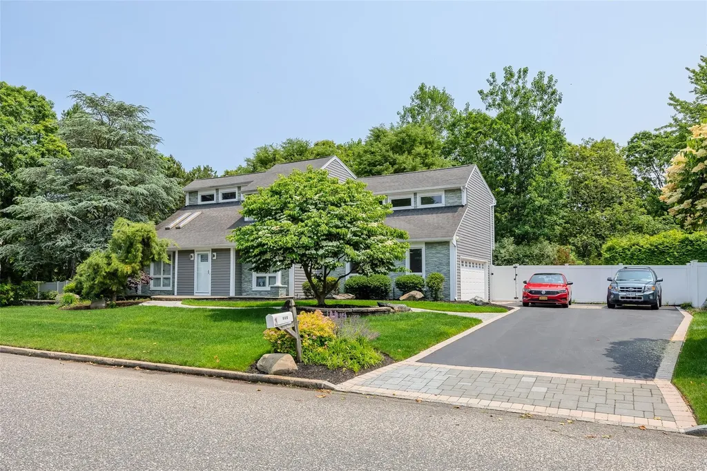 335 Parkside Avenue Miller Place NY 11764