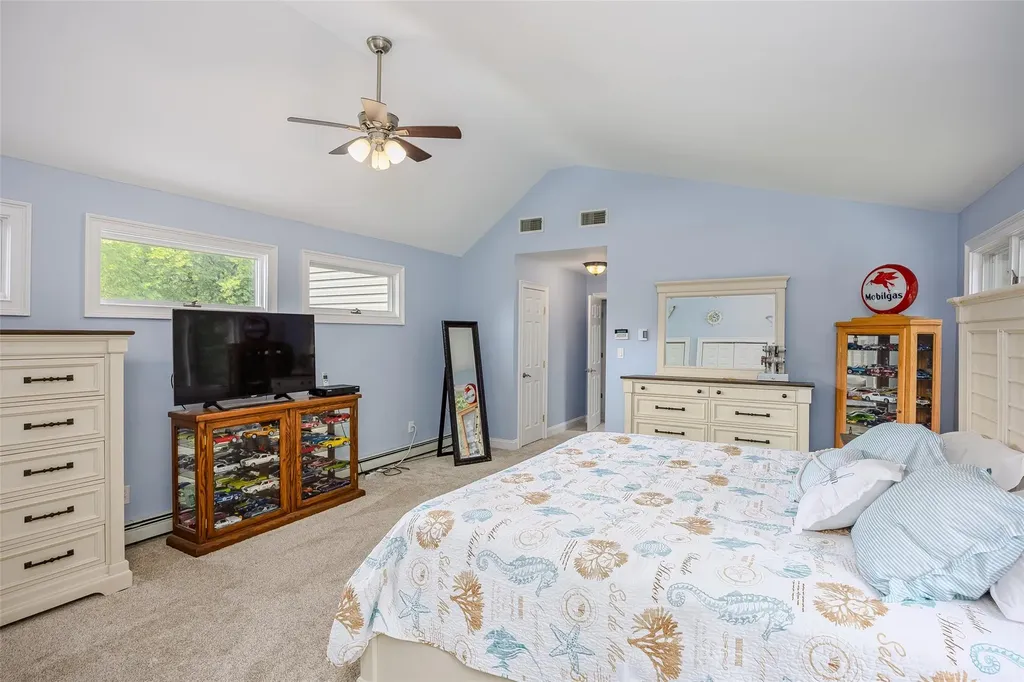 335 Parkside Avenue Miller Place NY 11764
