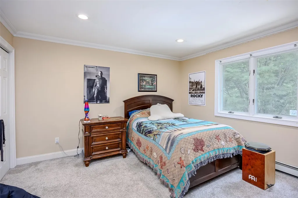 335 Parkside Avenue Miller Place NY 11764