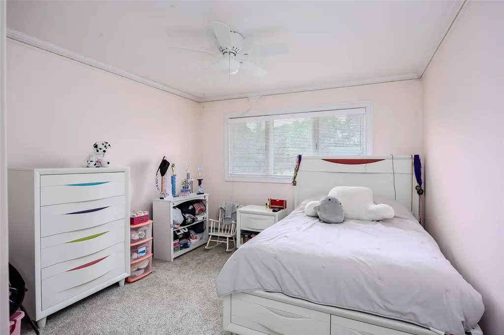 335 Parkside Avenue Miller Place NY 11764