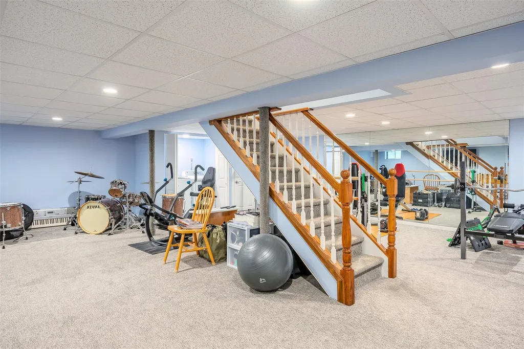 335 Parkside Avenue Miller Place NY 11764