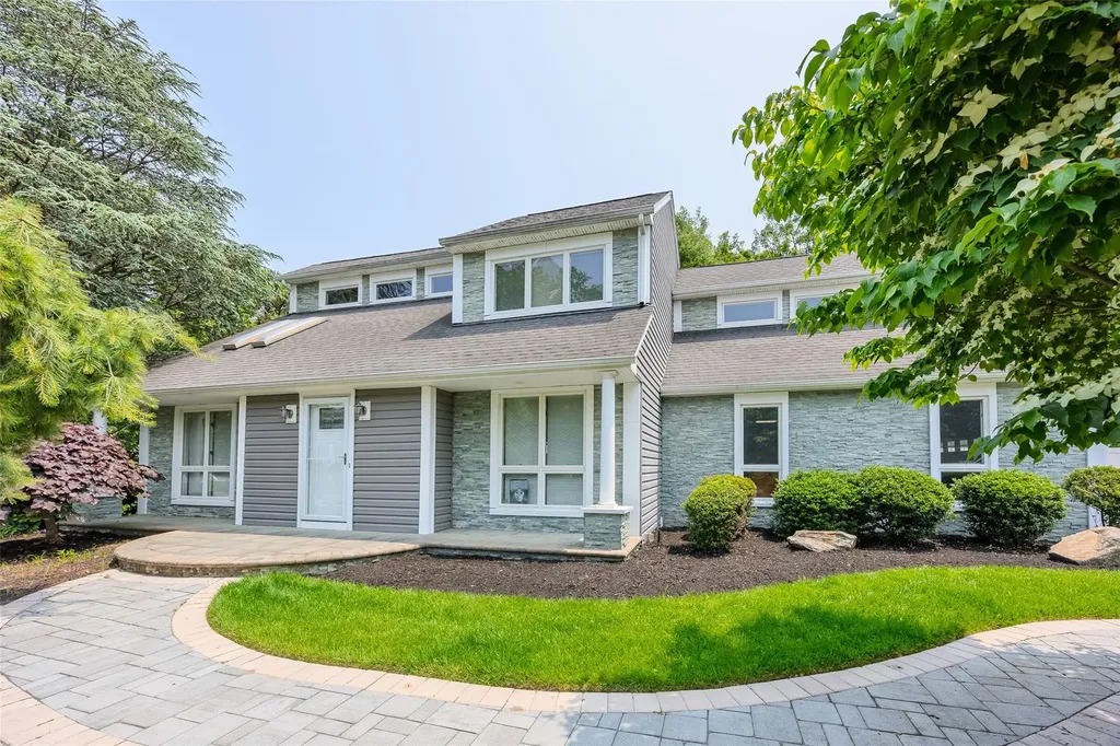 335 Parkside Avenue Miller Place NY 11764