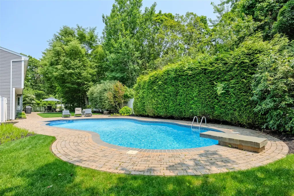 335 Parkside Avenue Miller Place NY 11764