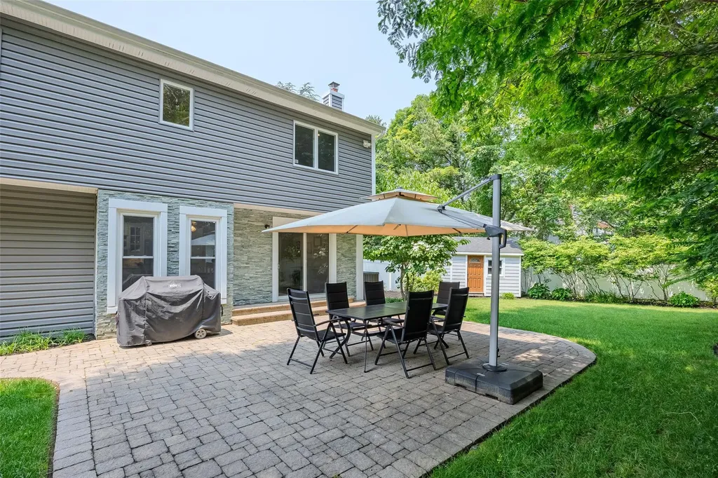 335 Parkside Avenue Miller Place NY 11764