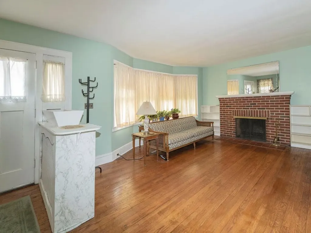 29 Devon Road Hempstead NY 11550