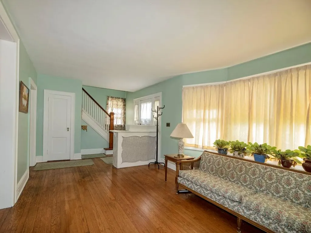 29 Devon Road Hempstead NY 11550