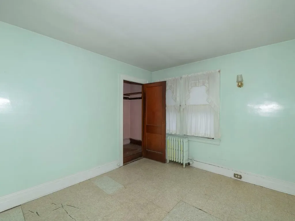 29 Devon Road Hempstead NY 11550