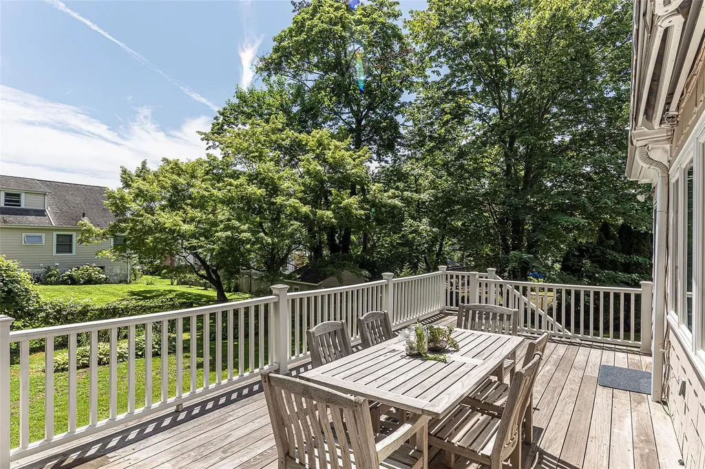66 North Road Bronxville NY 10708