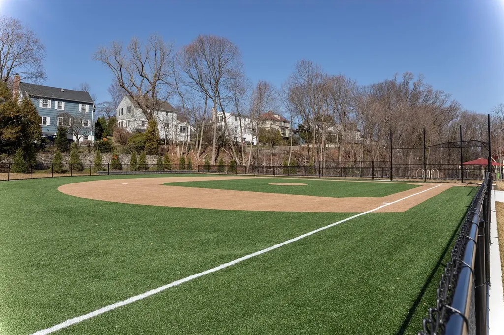 66 North Road Bronxville NY 10708