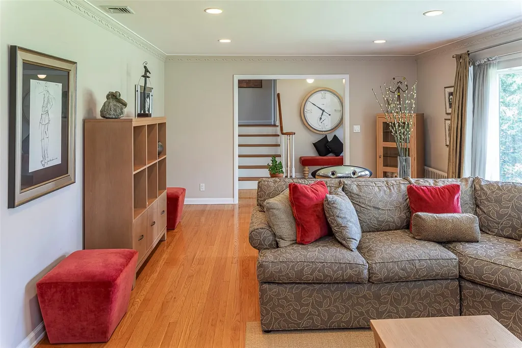 66 North Road Bronxville NY 10708