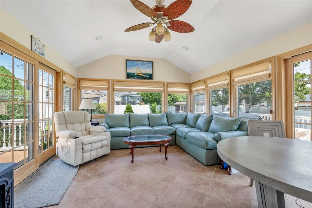 1182 Adrienne Lane Seaford NY 11783