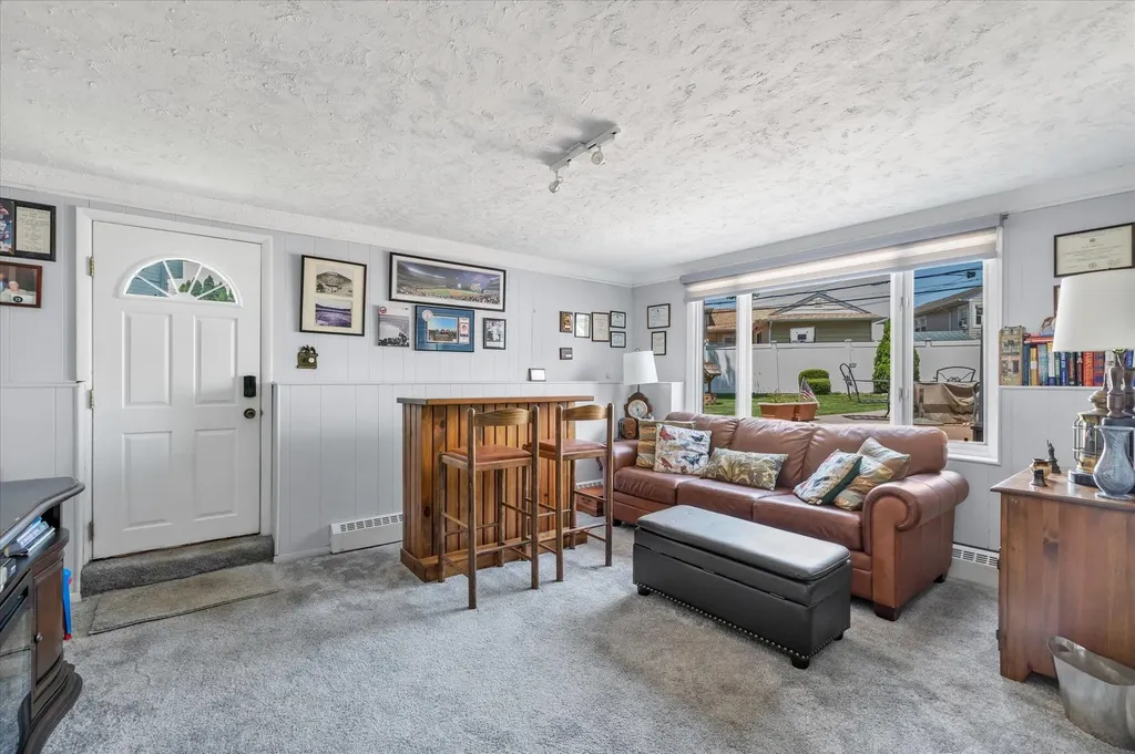 1182 Adrienne Lane Seaford NY 11783