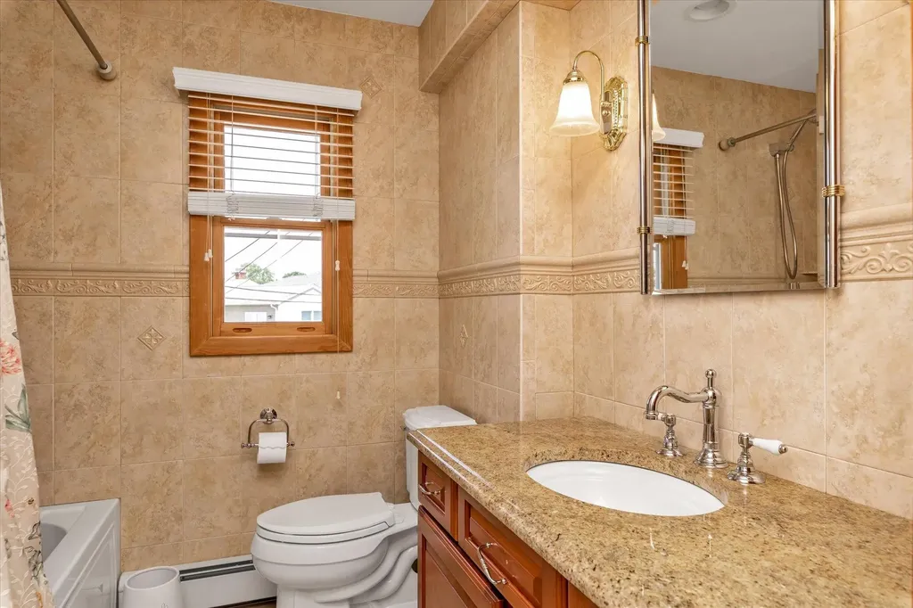 1182 Adrienne Lane Seaford NY 11783
