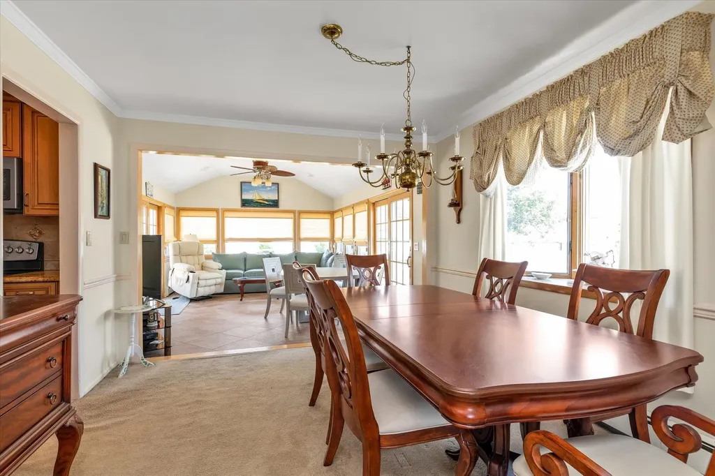 1182 Adrienne Lane Seaford NY 11783