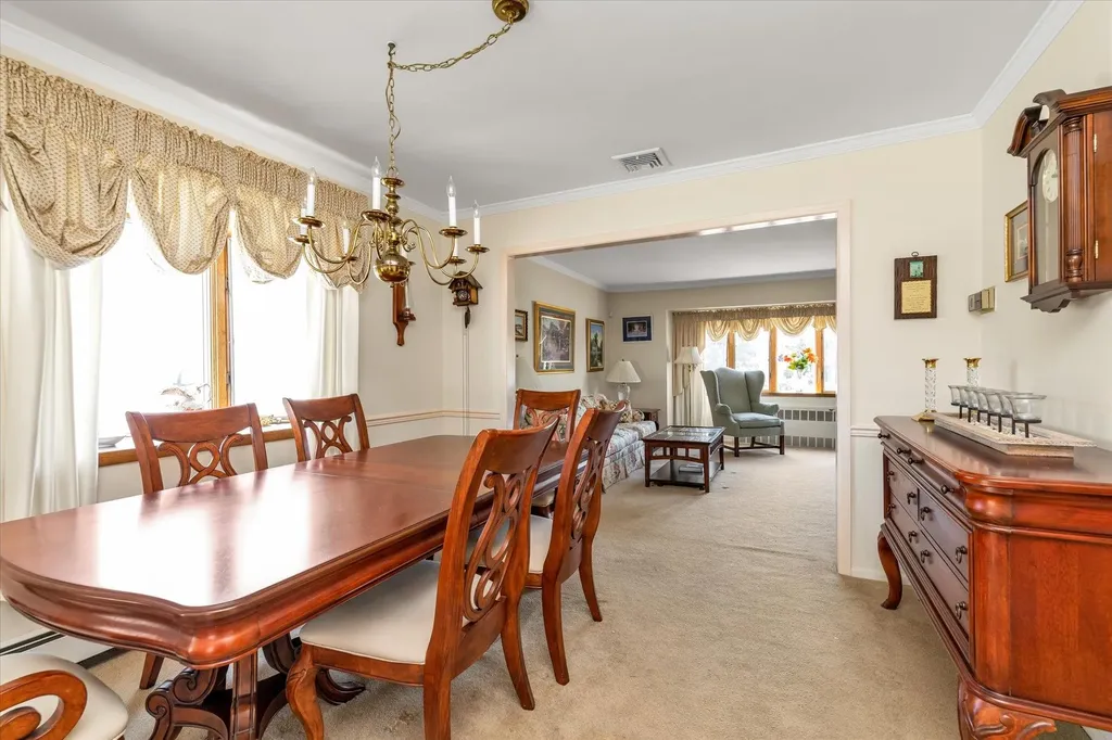 1182 Adrienne Lane Seaford NY 11783