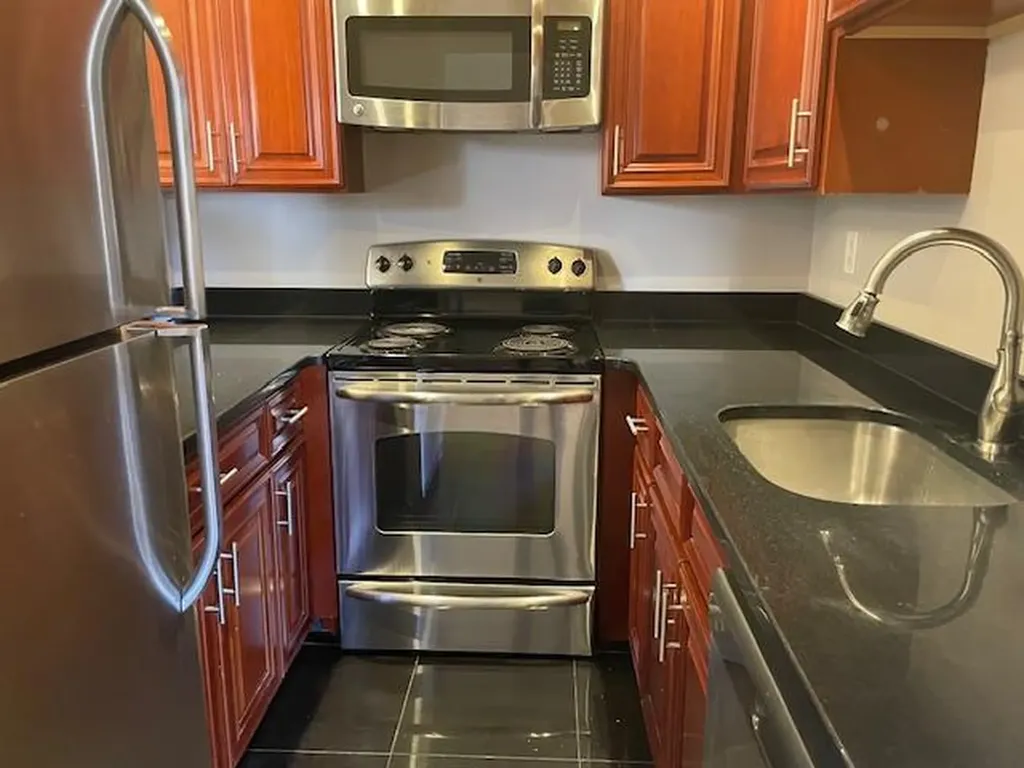 665 Chestnut Street Cedarhurst NY 11516