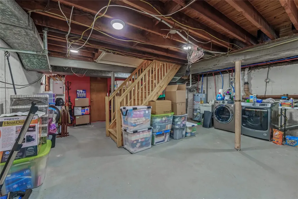 72 Harris Avenue Hewlett NY 11557