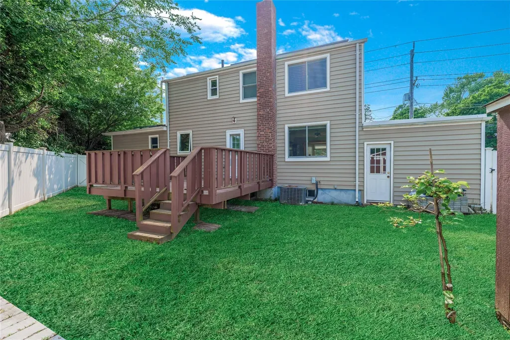 72 Harris Avenue Hewlett NY 11557