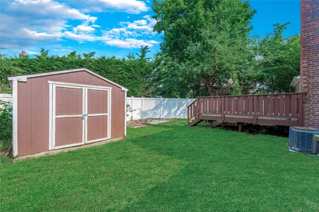 72 Harris Avenue Hewlett NY 11557