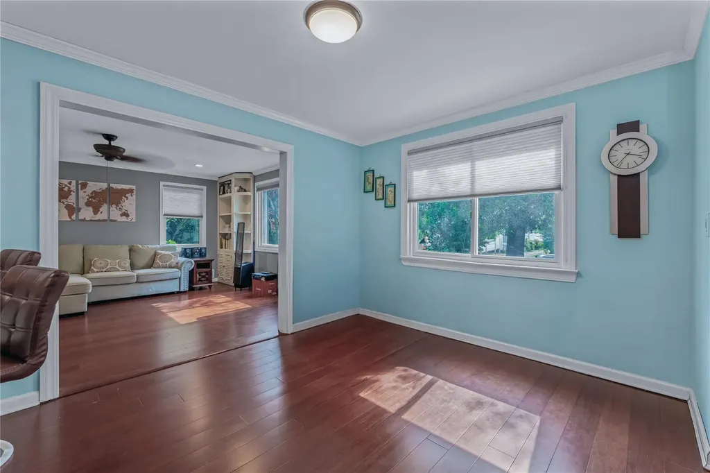 72 Harris Avenue Hewlett NY 11557