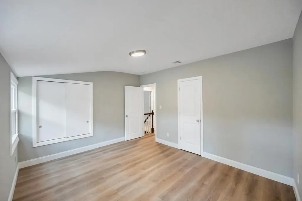 28 Hettys Path Farmingville NY 11738
