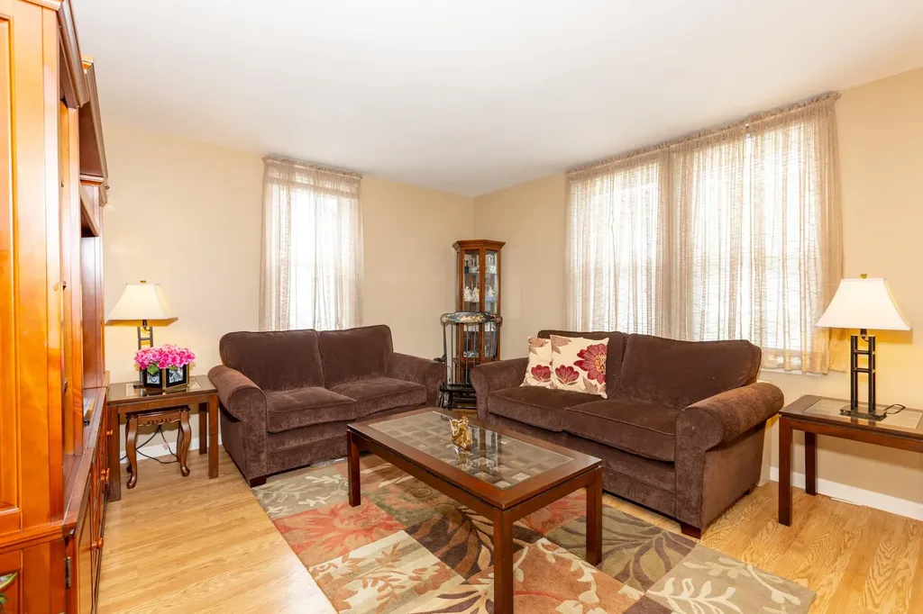 262 Park Avenue Babylon NY 11702