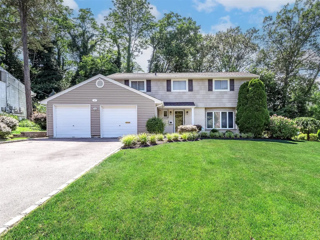 1 Barry Drive Glen Cove NY 11542