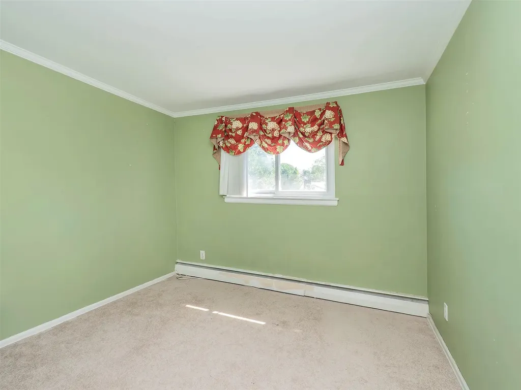 1 Barry Drive Glen Cove NY 11542
