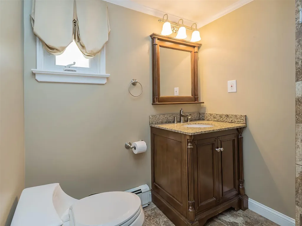 1 Barry Drive Glen Cove NY 11542
