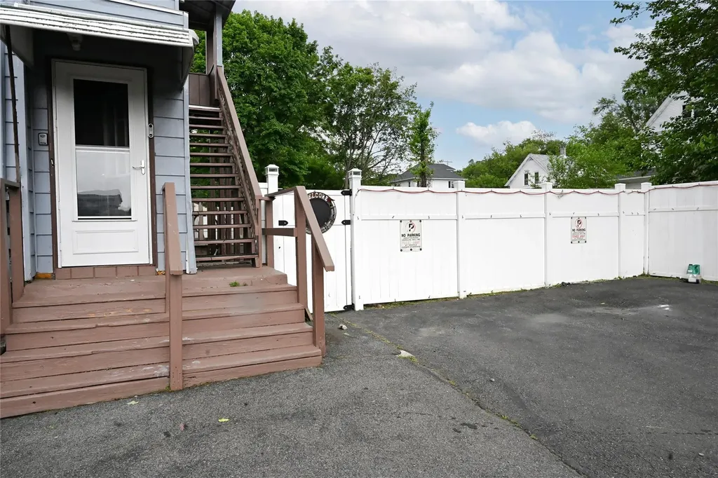 114 First Avenue Kingston NY 12401