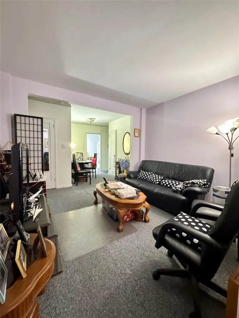 37-27 86 Street Flushing NY 11372