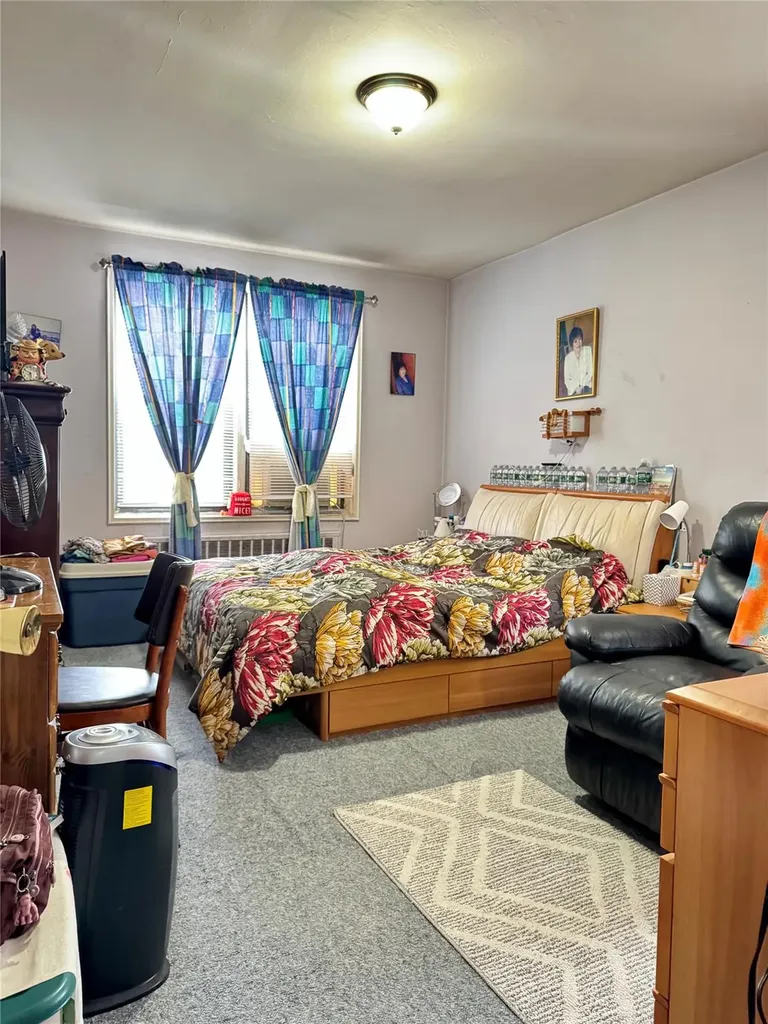 37-27 86 Street Flushing NY 11372