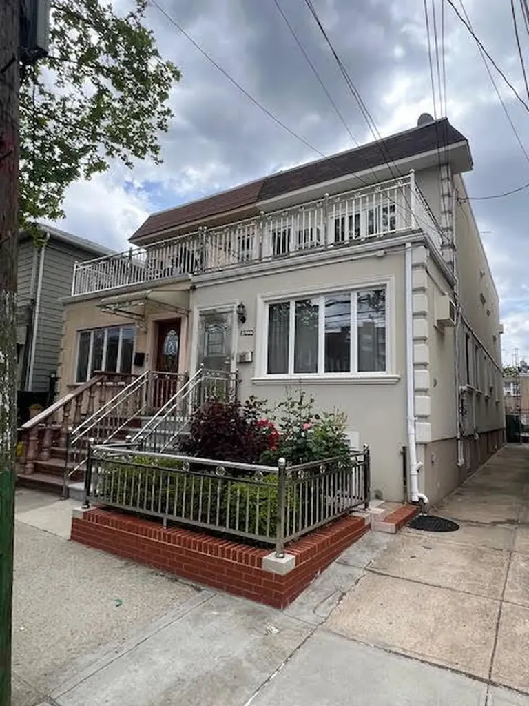 2558 E 2nd Street Brooklyn NY 11223